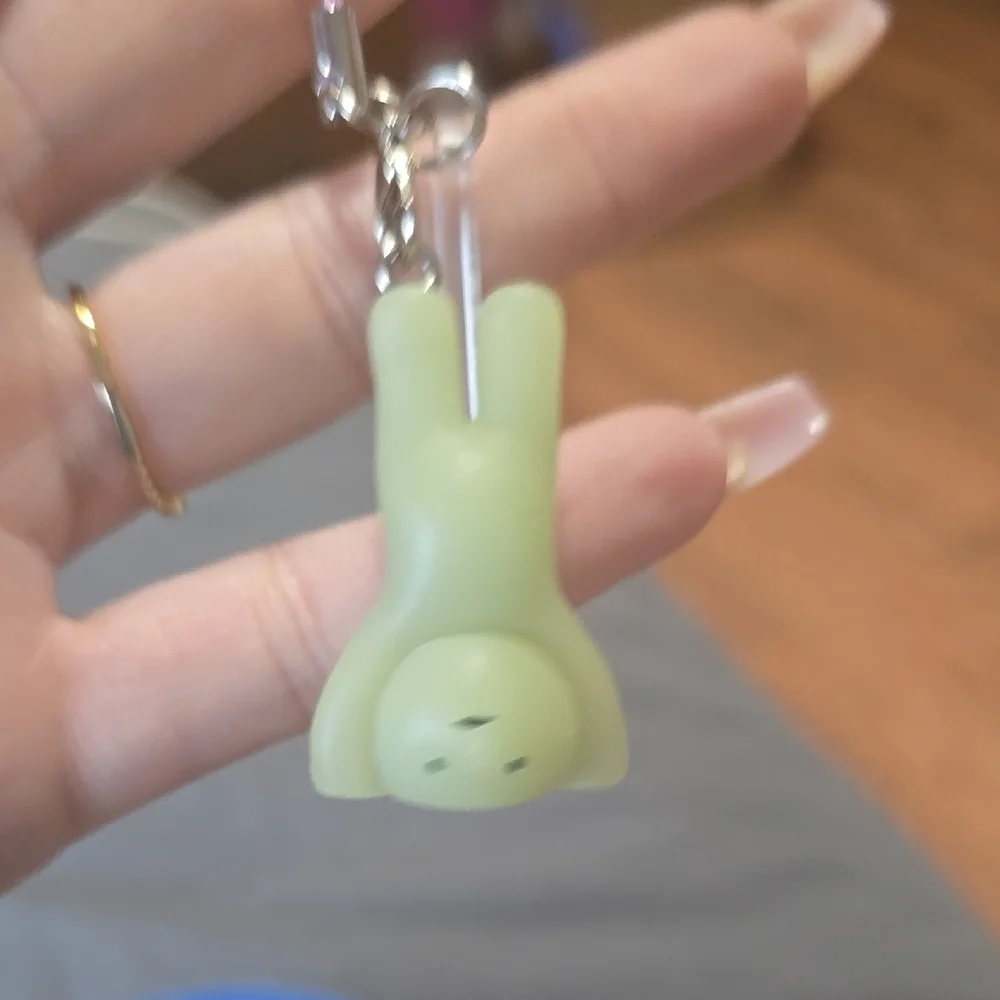 NEW!! Smiski Green V3 Keychain Charm